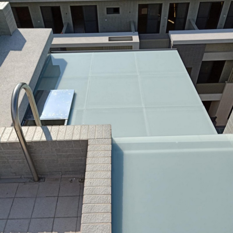 彰化大片落地窗與透明的天花板