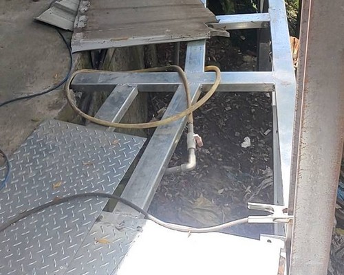 彰化露台大改造, 彰化露台裝修, 彰化露台翻新, 彰化陽台裝修, 彰化陽台翻新, 彰化露台外推, 彰化露台設計, 彰化地面水平平台架設, 彰化門口地面平台施作, 彰化地板墊高平台, 彰化花紋鋼板, 彰化鐵工, 彰化鐵件製作