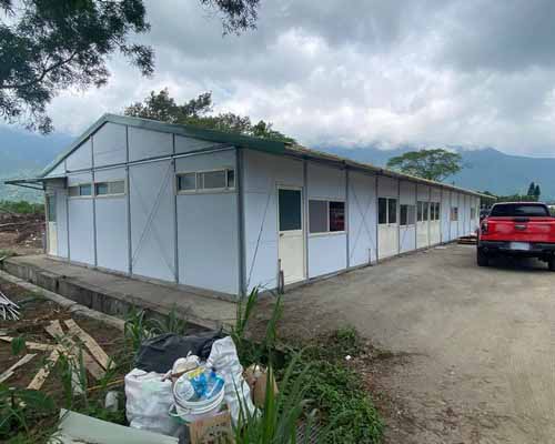 彰化鐵皮屋推薦, 彰化鐵皮屋施工, 彰化鋼構鐵皮屋, 彰化鐵皮屋修繕, 彰化蓋鐵皮屋, 彰化鐵工, 彰化鐵件製作, 彰化房屋工程公司, 彰化木工, 彰化水電, 彰化泥作, 彰化鐵工, 彰化防水, 彰化油漆