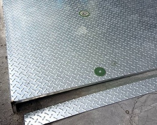 彰化玉里鐵工, 彰化玉里地面水平平台架設, 彰化玉里門口地面平台施作, 彰化玉里地板墊高平台, 彰化玉里花紋鋼板, 彰化玉里鐵工, 彰化玉里鐵件製作, 彰化玉里白鐵花板平台